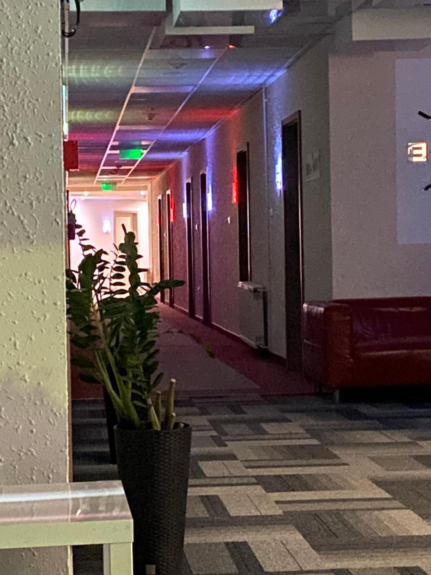 Only 15 Minutes To City Center, Free Parking&Breakfast — Photos 1